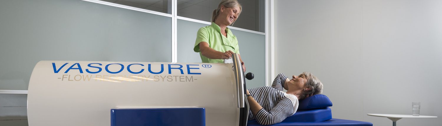 Vacuümtherapie, Vacuümtherapie Goes, Vacuümtherapie Hank, Vacuümtherapie Schinnen, Vacuümtherapie Schinnen, Vacuümtherapie behandeling, Vacuümbehandeling, Vacuümtank, Vasoqure, Vasoqure Nederland, Vacuümtherapie Nederland, Beenklachten, Rusteloze benen, vermoeide benen, Krampen, kramp in de benen, Pijnlijke benen, Pijn in de been, Zware benen, Pijn na operatie, Vacuümtherapie behandeling, behandeling benen, Vasoqure insole, Vasoqure zooltjes, Schoenzooltjes, Fysiotherapeut, Fysiotherapie